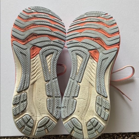 ASICS GT-2000 10 Women's Athletic Shoes in Gray and Coral - Picture 9 of 9